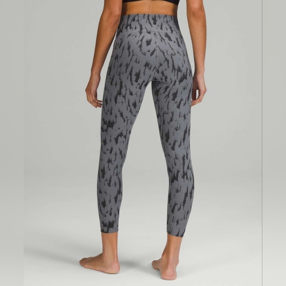 Lululemon InStill High-Rise Crop Tight 23" - Camo Asphalt Grey Black - Picture 3 of 15
